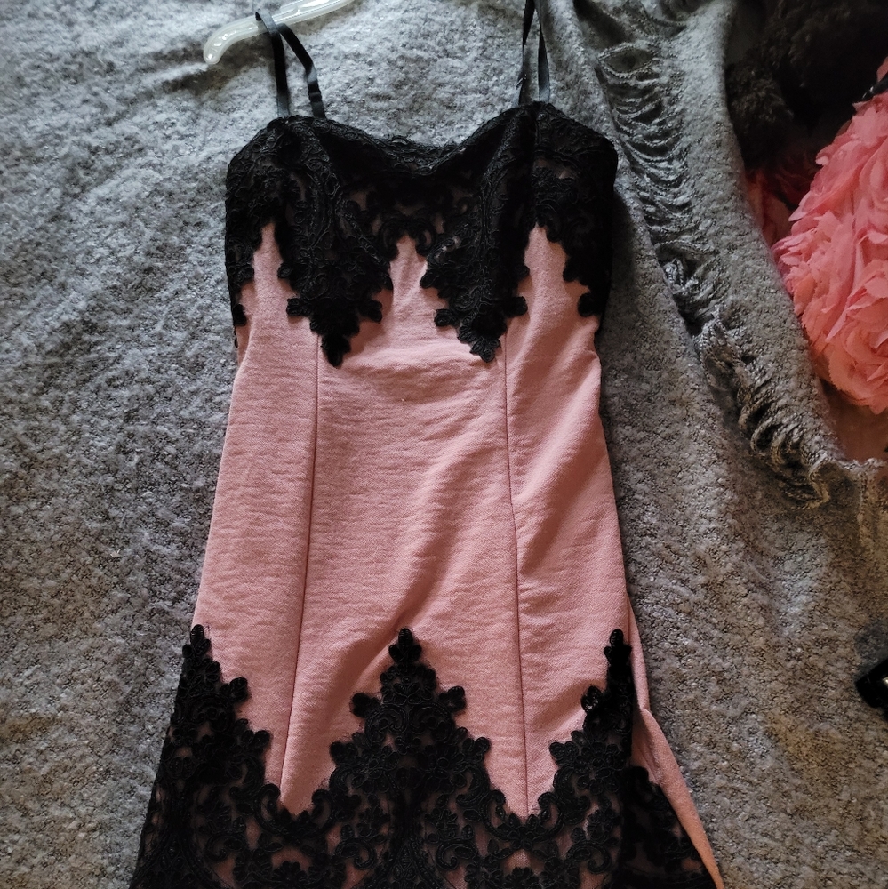 Top/Pants - Picture 12 of 16